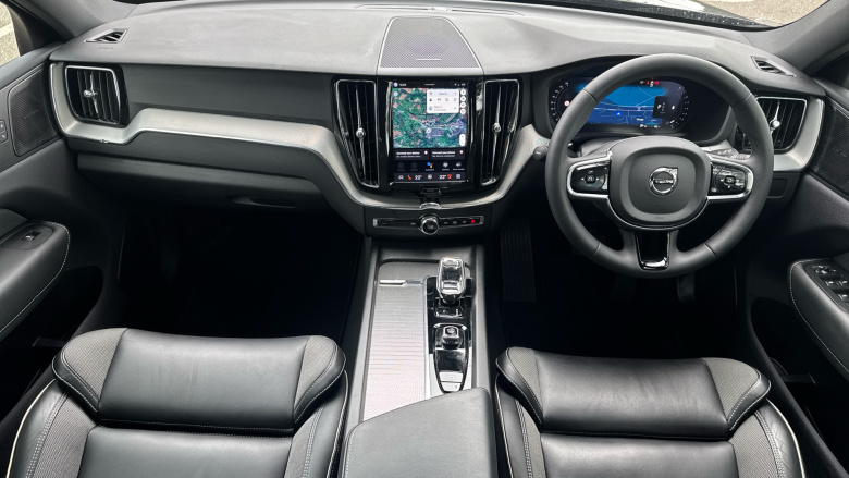 Volvo Xc60 2.0 B4P Plus Dark 5dr Geartronic Petrol Estate